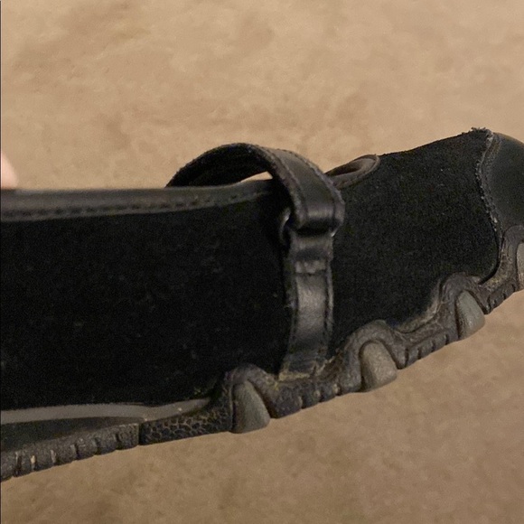 Skechers “SASSIES” Black Wedge Loafers with Suede Finish - Picture 9 of 10